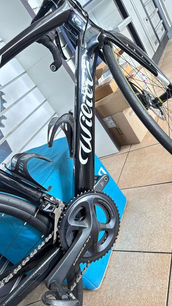 Used Wilier Cento1AIR SHIMANO ULTEGRA Di2 8070 2020 2020 Road & Gravel, Black — image 2 of 5