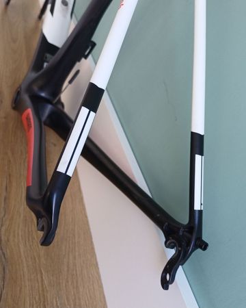 Käytetty Giant TCR Advanced Pro Team 2018 Frameset 2018 Road & Gravel — kuva 11 / 12