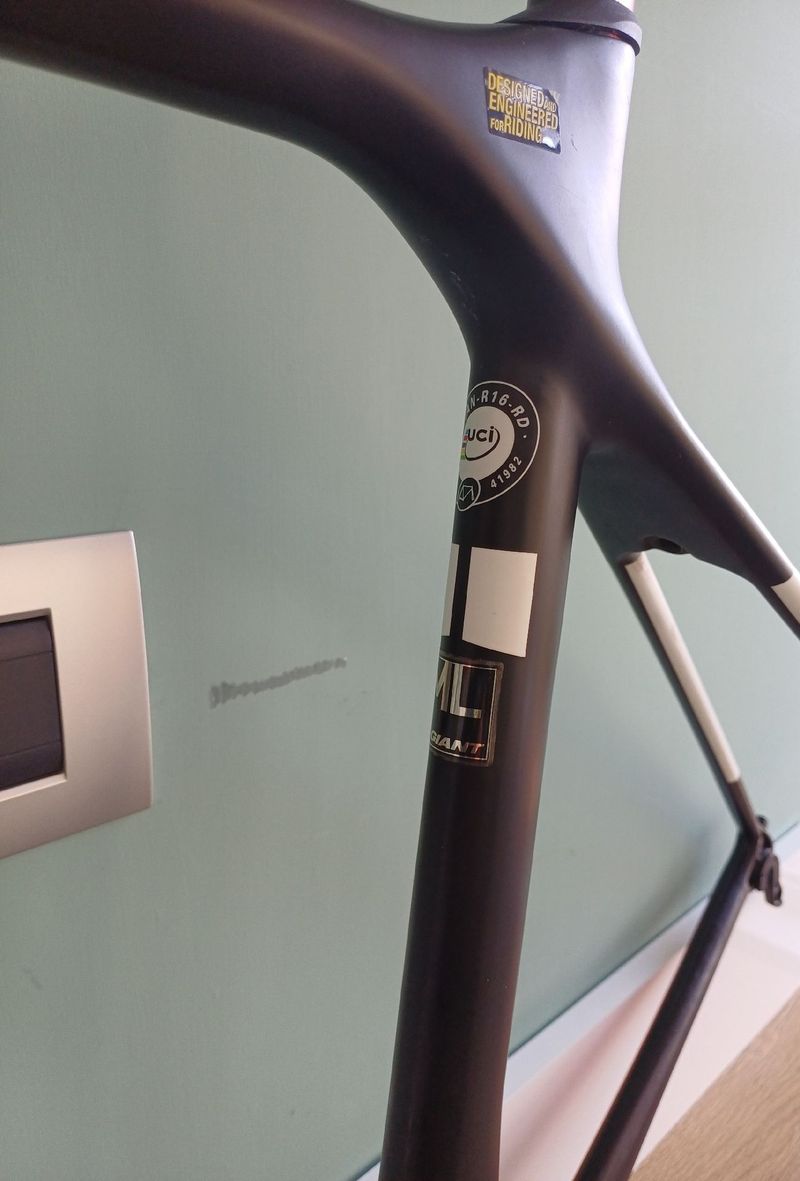 Käytetty Giant TCR Advanced Pro Team 2018 Frameset 2018 Road & Gravel — kuva 5 / 12