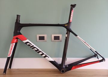 Käytetty Giant TCR Advanced Pro Team 2018 Frameset 2018 Road & Gravel — kuva 2 / 12