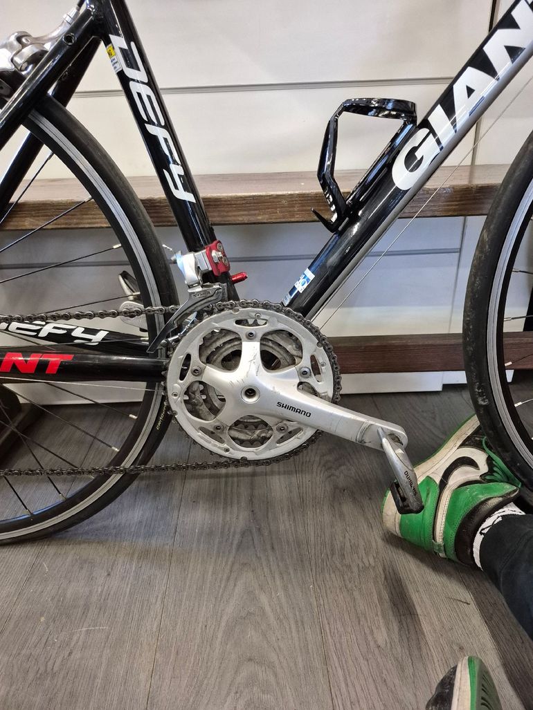 Used Giant Defy 3 2011 2011 Road & Gravel, Black — image 3 of 6