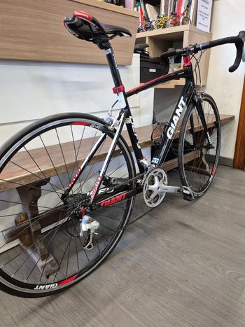 Used Giant Defy 3 2011 2011 Road & Gravel, Black — image 2 of 6