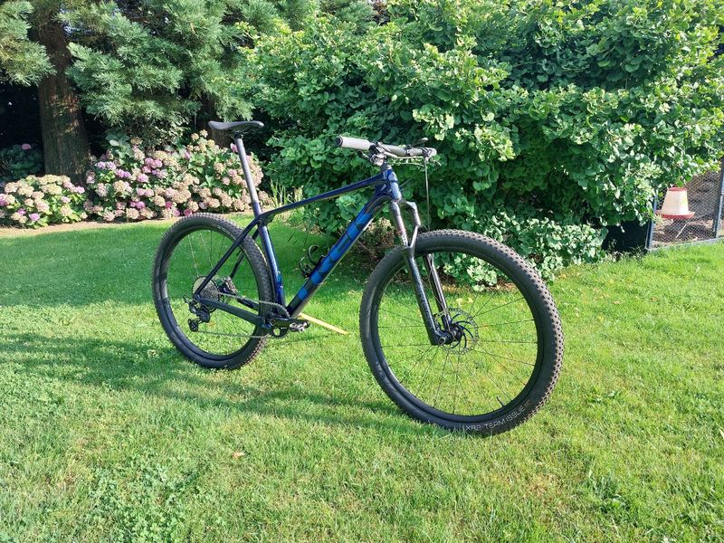 Gebrauchtes Trek Procaliber Shimano Deore XT 2024 Mountainbike, Blau, 29 — Bild 2 von 3