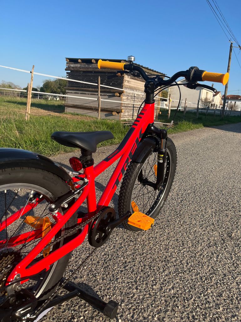 Used Trek Precaliber Shimano Tourney 2026 Youth — image 3 of 5