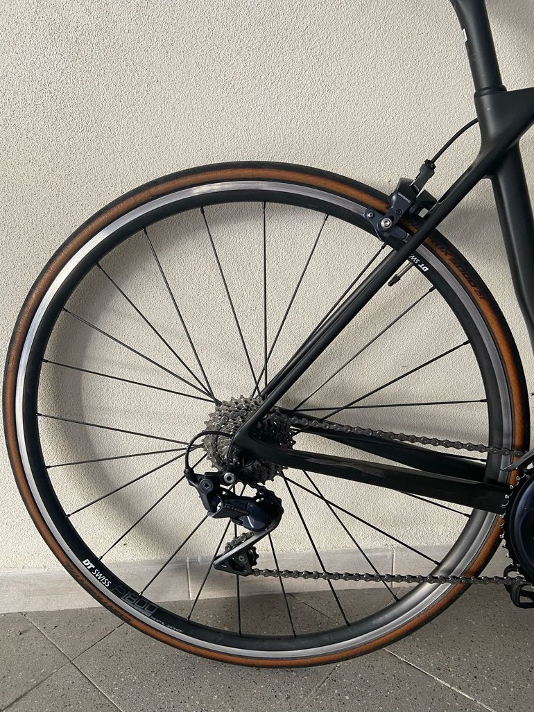 Used Canyon Ultimate CF SL 8 2022 2022 Road & Gravel, Black — image 4 of 11