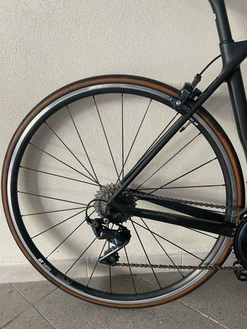 Canyon Ultimate CF SL 8 2022 2022 Road & Gravel de segunda mano, Negro — imagen 7 de 7