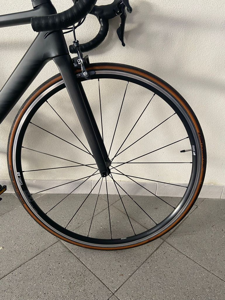 Used Canyon Ultimate CF SL 8 2022 2022 Road & Gravel, Black — image 2 of 11