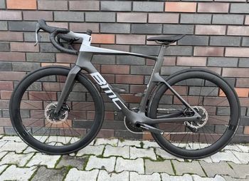 Used BMC Roadmachine SRAM Force eTap AXS 2024 Road & Gravel — image 2 of 3