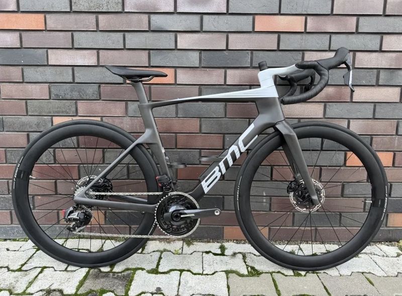 Used BMC Roadmachine SRAM Force eTap AXS 2024 Road & Gravel, Light Gray — image 1 of 3