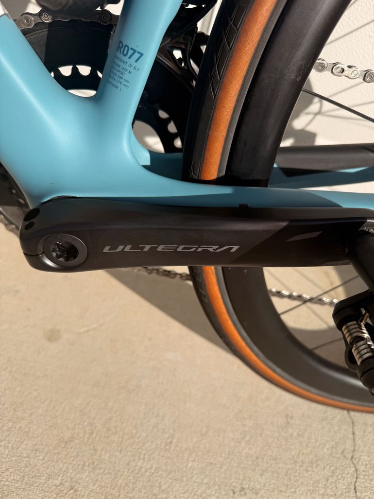 Used Canyon Endurace CF SLX 8 Di2 Aero 2024 2024 Road & Gravel, Blue — image 10 of 14