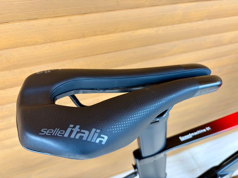 Used BMC Speedmachine SRAM Force eTap AXS 2024 Road & Gravel, Black — image 11 of 12