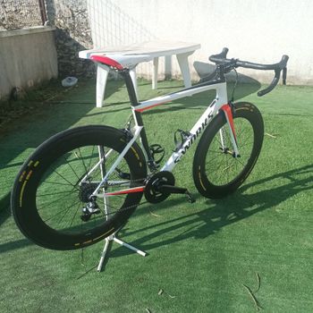 Used Specialized S-Works Tarmac Dura-Ace 2017 2017 Road & Gravel, Rot — image 2 of 3