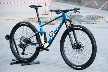 Used Factor LANDO SRAM XX1 Eagle AXS 2023 Mountainbike, Blue — image 8 of 33