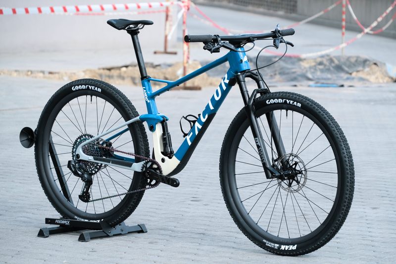Used Factor LANDO SRAM XX1 Eagle AXS 2023 Mountainbike, Blue — image 8 of 33