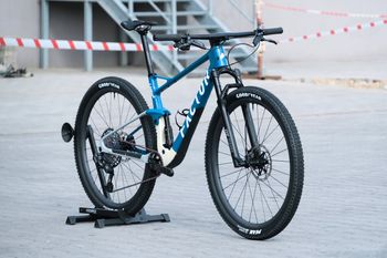 Used Factor LANDO SRAM XX1 Eagle AXS 2023 Mountainbike, Blau — image 15 of 33