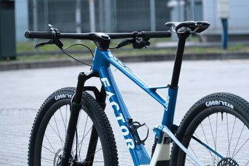 Used Factor LANDO SRAM XX1 Eagle AXS 2023 Mountainbike, Blue — image 22 of 33