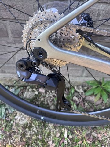 Brugt Giant Defy Advanced SL 1 2024 2024 Road & Gravel — billede 3 af 5