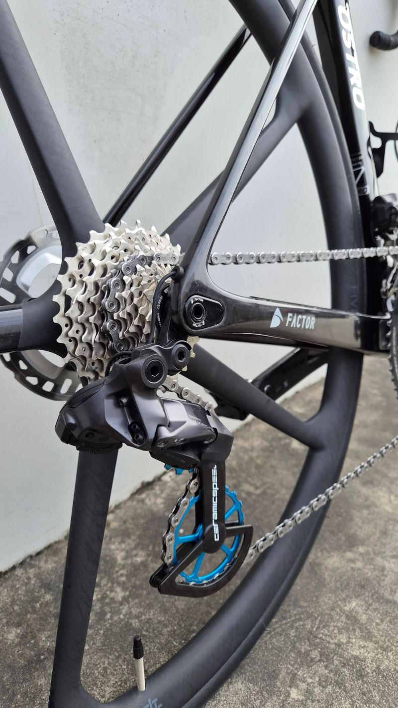 Used Factor Ostro VAM Custom 2024 Road & Gravel, Black — image 3 of 5