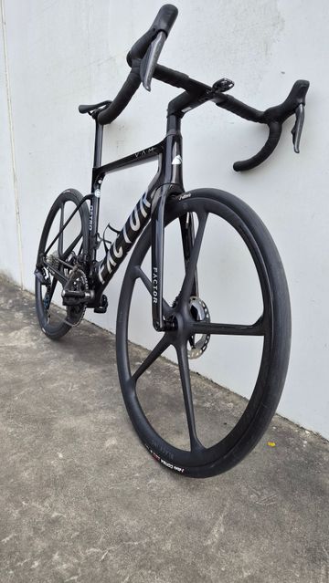 Used Factor Ostro VAM Custom 2024 Road & Gravel, Black — image 2 of 5