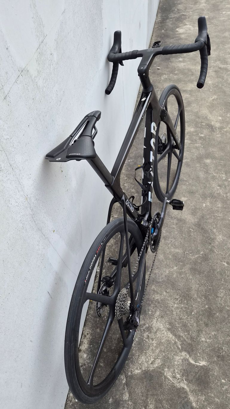 Used Factor Ostro VAM Custom 2024 Road & Gravel, Nero — image 4 of 5