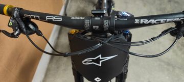 Haibike Nduro 8 Freeride 2024 2024 Mountainbike usato, Grigio chiaro — immagine 17 di 20