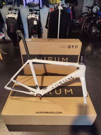 Aurum, Magma Frameset