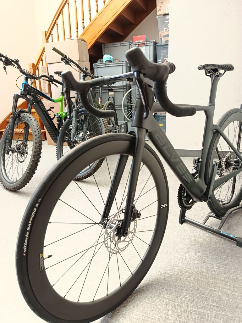Elves Falath Pro 105 Di2 | buycycle