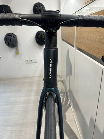 Orbea ORCA M35i 2026 2026 Road & Gravel usato, Nero — immagine 4 di 8