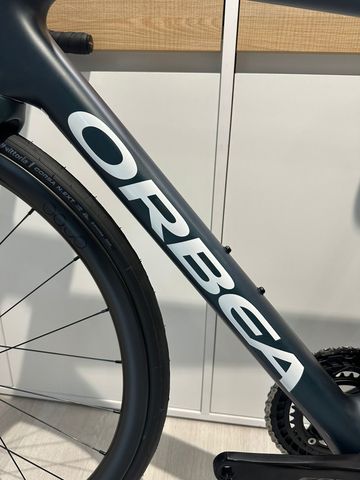 Orbea ORCA M35i 2026 2026 Road & Gravel usato, Nero — immagine 6 di 8