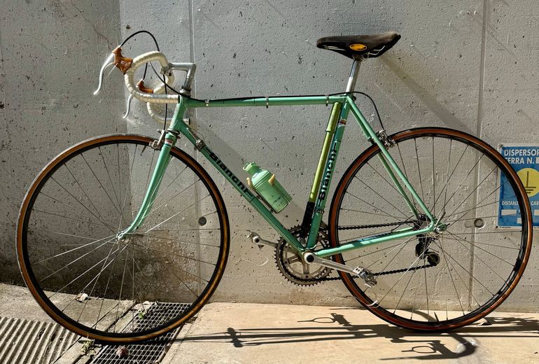 Used Bianchi Bianchi Custom Campagnolo Record 1975 Road & Gravel, Verde — image 2 of 10