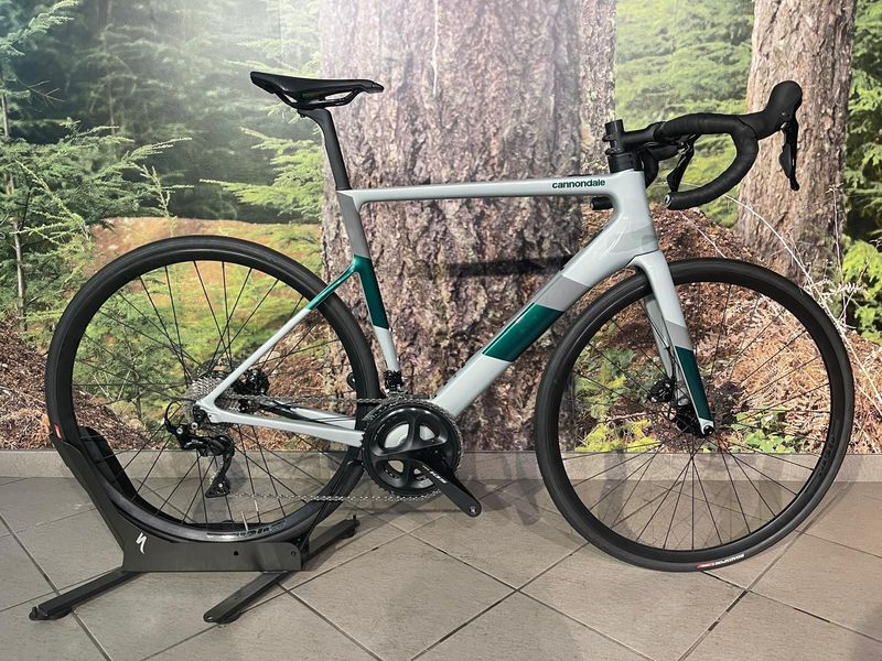 Used Cannondale SuperSix EVO Shimano 105 2021 Road & Gravel