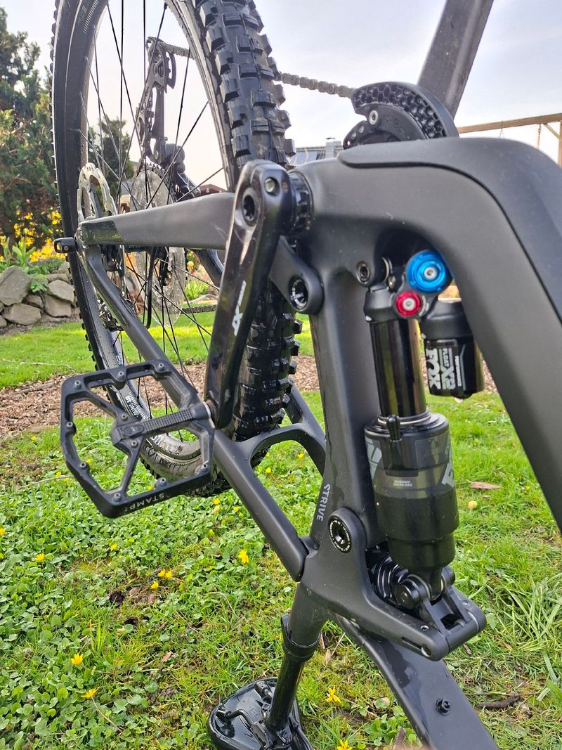 Used Canyon Strive CFR 2024 2024 Mountainbike, Black, 29 — image 5 of 10
