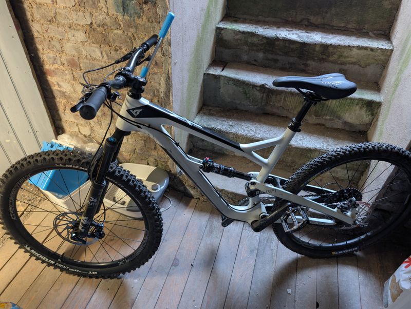 Używany YT Industries Jeffsy 27 CF Pro 2018 2018 Mountainbike — zdjęcie 5 z 5