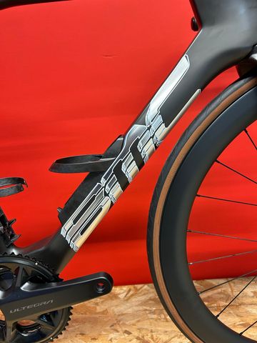 Used BMC Teammachine R Shimano Ultegra Di2 2027 Road & Gravel, Black — image 5 of 9