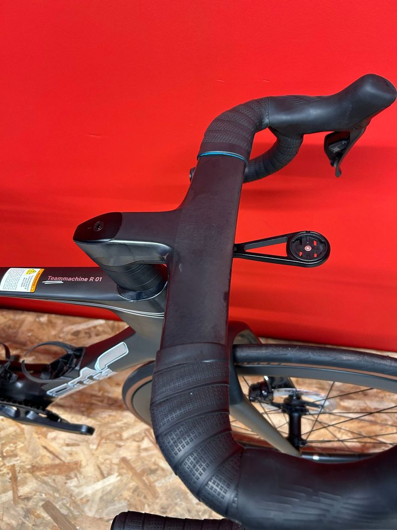 Used BMC Teammachine R Shimano Ultegra Di2 2027 Road & Gravel, Black — image 6 of 9