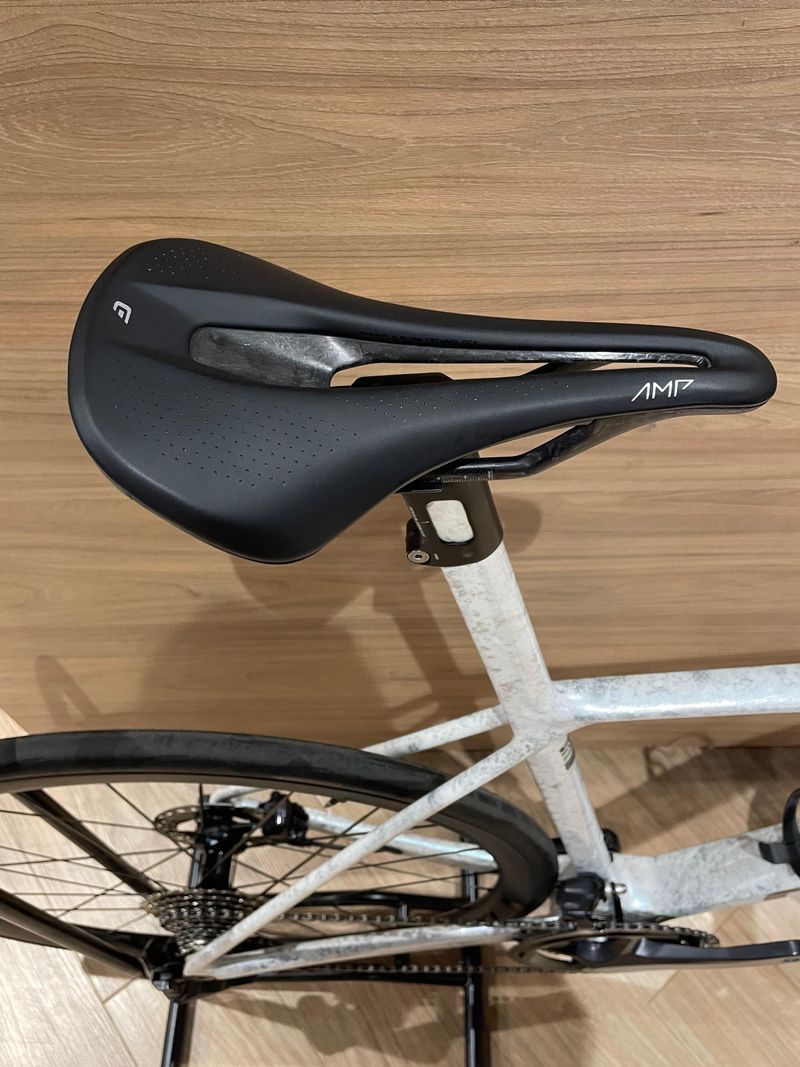Gebrauchtes Giant TCR Advanced SL 2025 Road & Gravel, Weiß — Bild 6 von 12