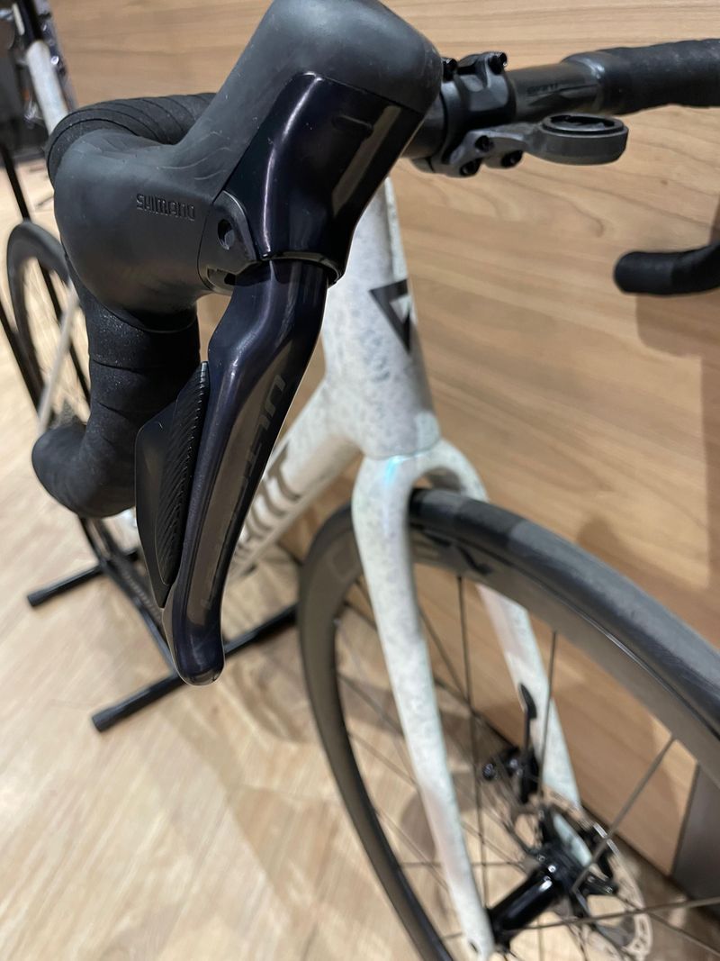 Gebrauchtes Giant TCR Advanced SL 2025 Road & Gravel, Weiß — Bild 10 von 12