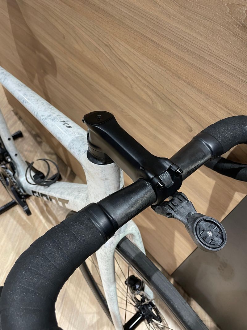 Gebrauchtes Giant TCR Advanced SL 2025 Road & Gravel, Weiß — Bild 11 von 12