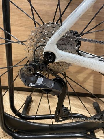 Gebrauchtes Giant TCR Advanced SL 2025 Road & Gravel, Weiß — Bild 7 von 12
