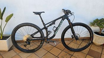 Used Specialized epic evo Specialized epic evo Custom Shimano SLX 2022 Mountainbike, Black, 29 — image 1 of 5