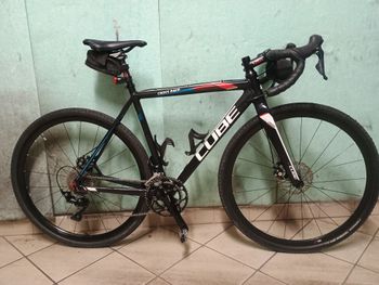 Used CUBE CROSS RACE 2018 2018 Road & Gravel, Black — image 1 of 6