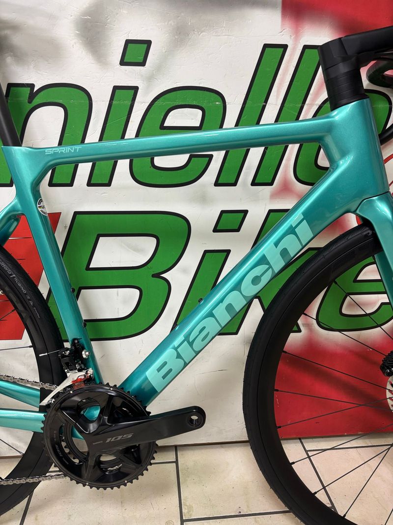 Używany Bianchi Sprint 105 2025 2025 Road & Gravel — zdjęcie 2 z 11