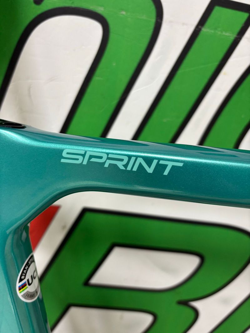 Używany Bianchi Sprint 105 2025 2025 Road & Gravel — zdjęcie 10 z 11