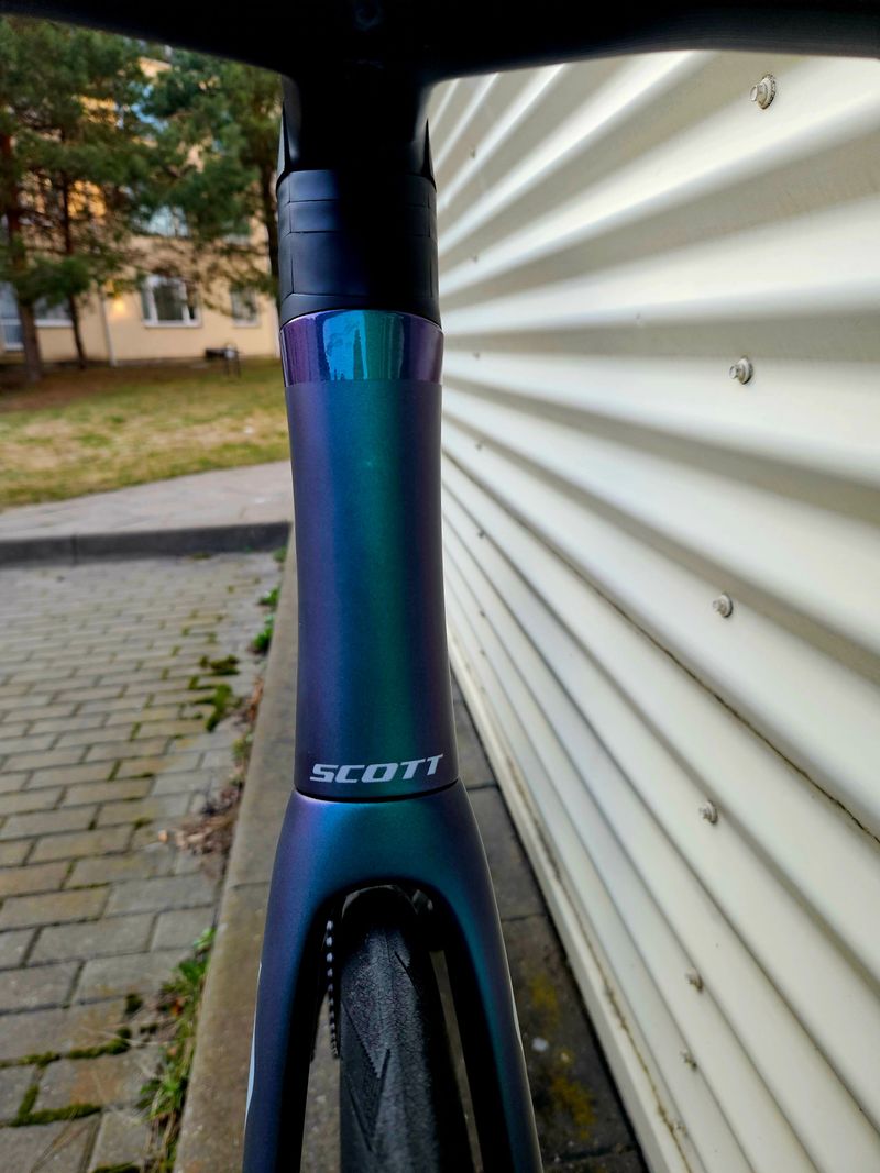 Scott Addict RC Pro 2021 2021 Road & Gravel d'occasion — image 12 sur 17