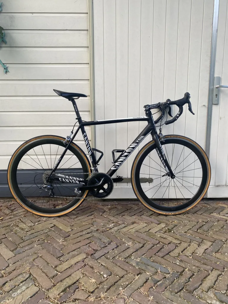 Used Canyon Ultimate AL f8 2013 Road & Gravel, Black — image 1 of 6