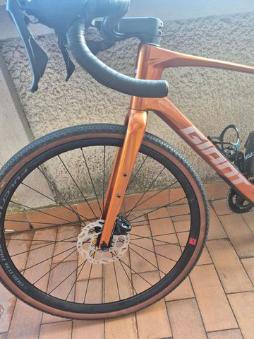 Used Giant Revolt Advanced 2 2025 2025 Road & Gravel, Orange — image 4 of 6