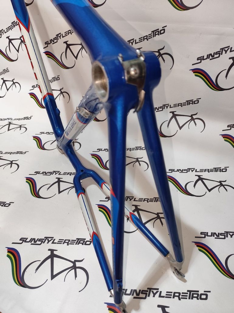 Used Trek 5500 oclv carbon United states postal service Lance Armstrong Trek 5500 oclv carbon United states postal service Lance Armstrong Custom Frameset 1998 Road & Gravel, Blue — image 21 of 25