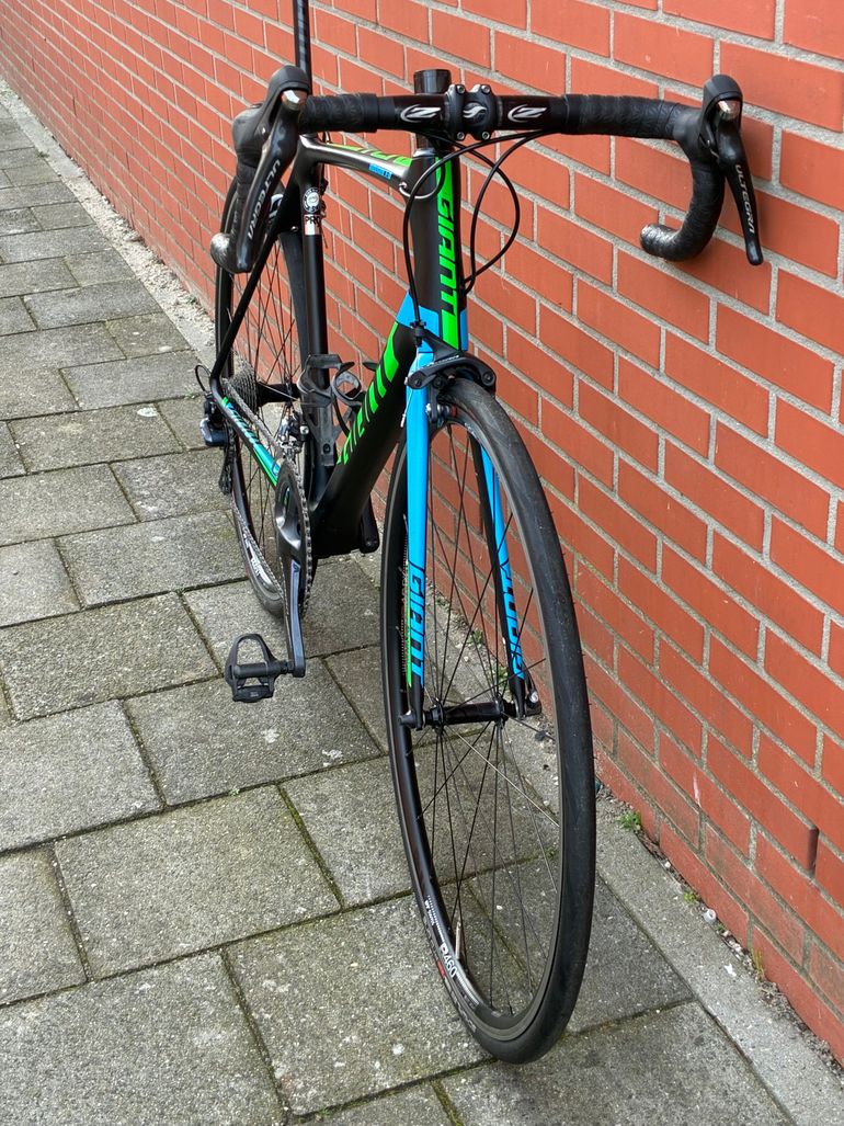 Used Giant GIANT TCR ADVANCED PRO 1 2018 Road & Gravel, Black — image 2 of 4