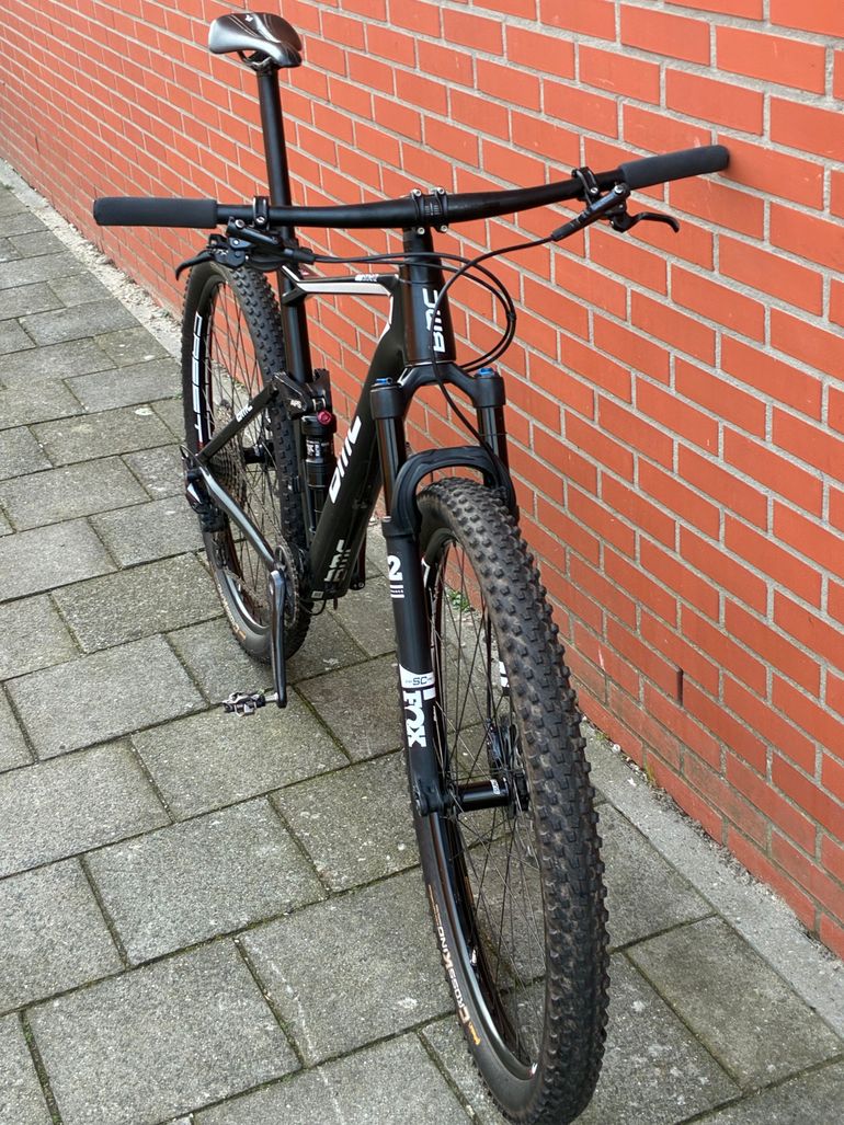 Used BMC BMC Fourstroke FS02 2017 Mountainbike, Schwarz — image 2 of 4