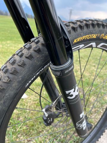 Używany Specialized Enduro SRAM GX Eagle AXS 2020 Mountainbike — zdjęcie 10 z 32